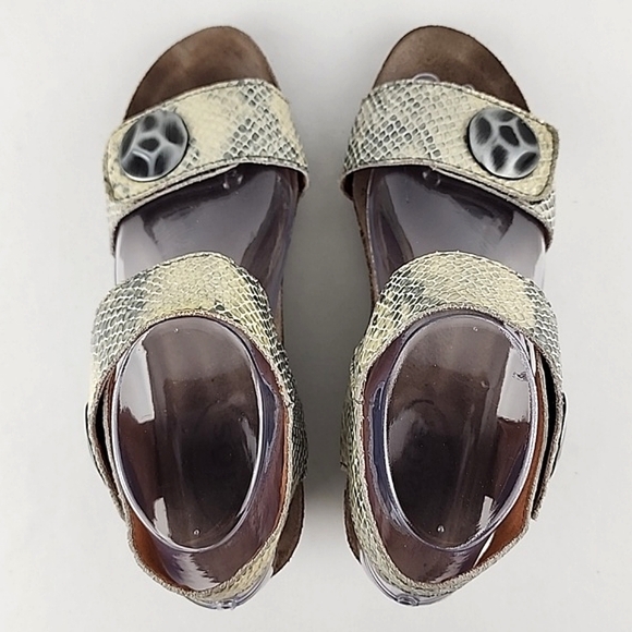 Taos Women's Carousel Beige Grey Leather Snake Print Wedge Sandals Size 37 - Picture 7 of 15